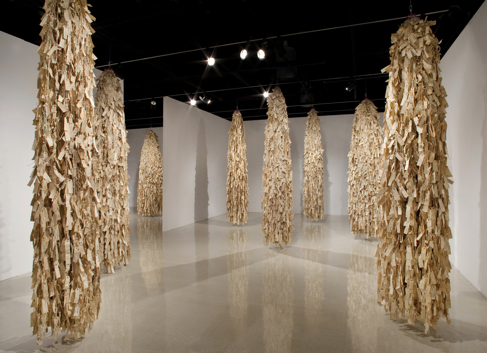 【裁断済み】The Work of the Future Wendy Maruyama: Executive Order 9066: The Tag Project – Institute